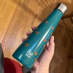 Sly fox Sip by Swell